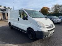 VAUXHALL VIVARO