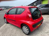 PEUGEOT 107