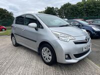 TOYOTA VERSO
