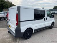 VAUXHALL VIVARO