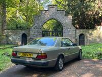 MERCEDES-BENZ 230