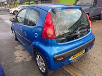 PEUGEOT 107
