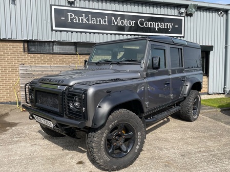 LAND ROVER DEFENDER